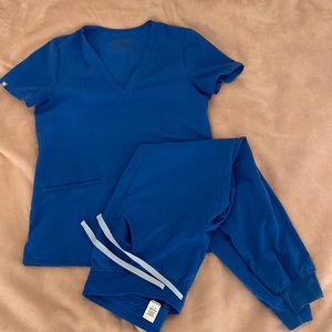 FIGS royal blue joggers and three-pocket scrub top in size XS